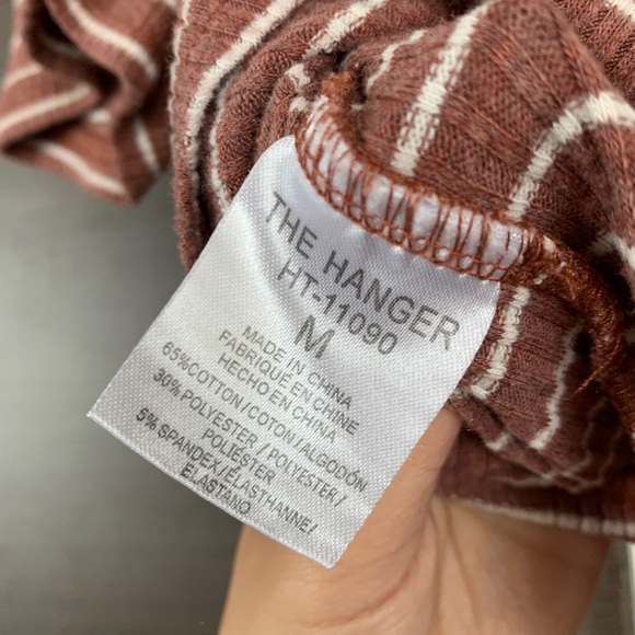 Cropped Tie Knot Tee - Picture 4 of 4